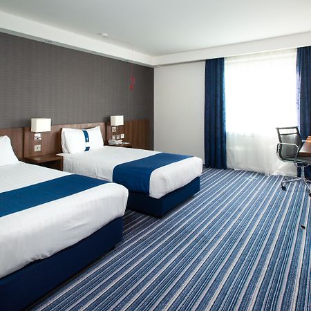 Holiday Inn Express Cambridge Duxford M11 Jct 10 By Ihg Eksteriør billede