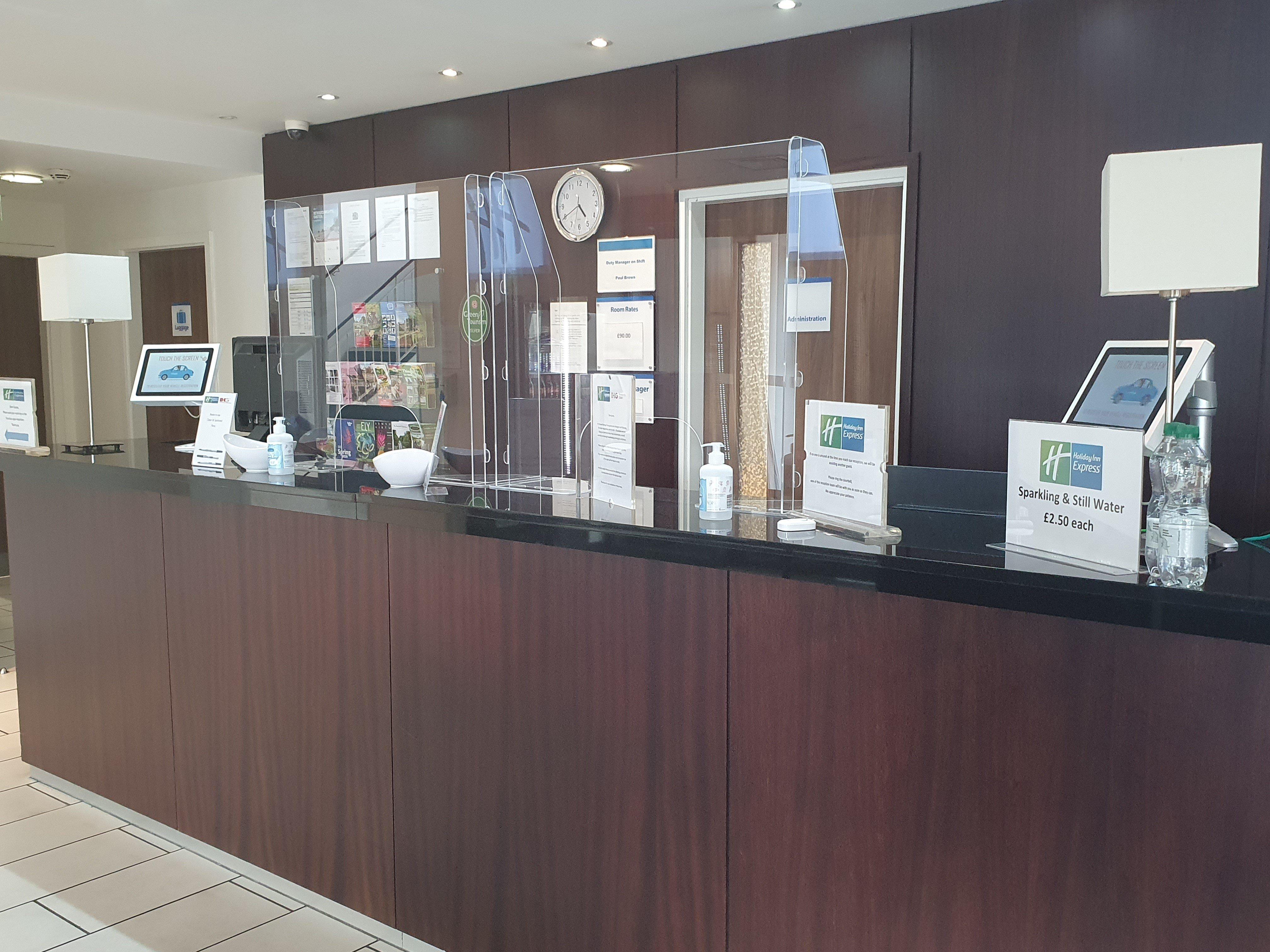 Holiday Inn Express Cambridge Duxford M11 Jct 10 By Ihg Eksteriør billede