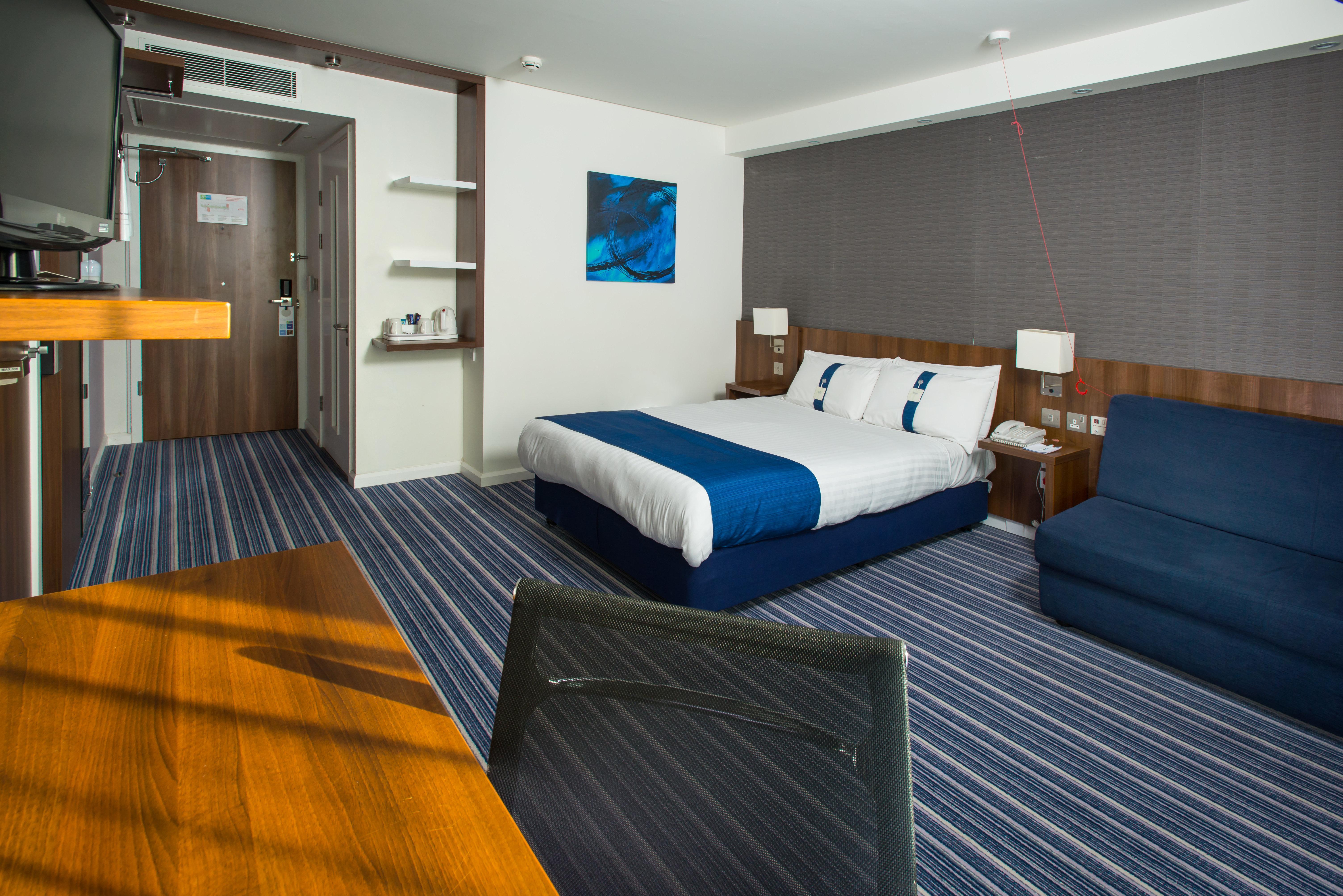 Holiday Inn Express Cambridge Duxford M11 Jct 10 By Ihg Eksteriør billede