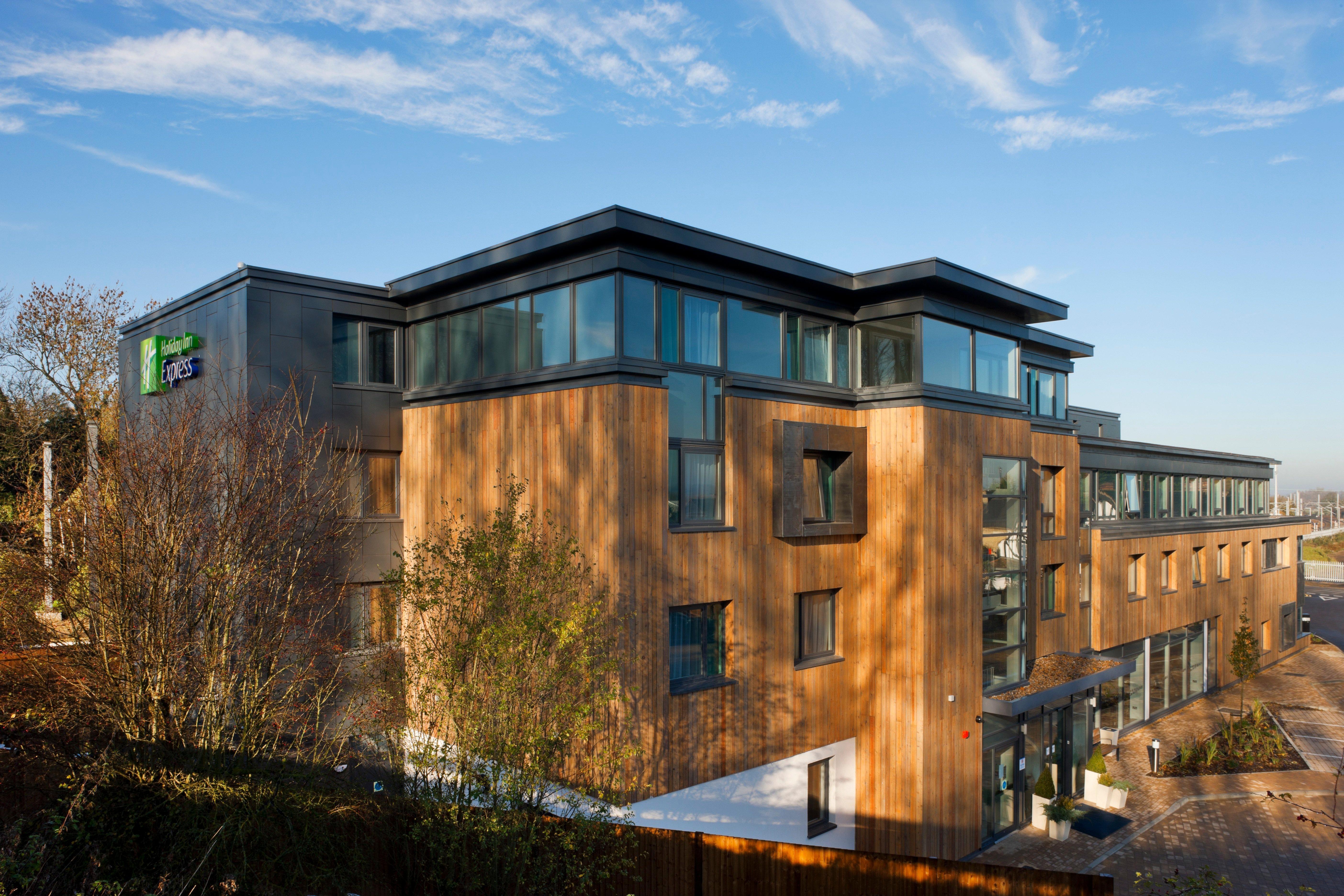Holiday Inn Express Cambridge Duxford M11 Jct 10 By Ihg Eksteriør billede