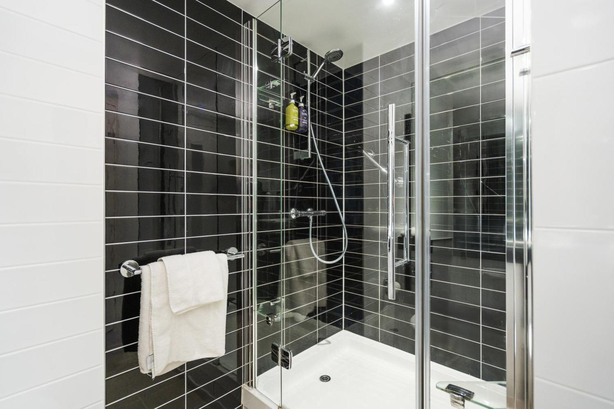 Holiday Inn Express Cambridge Duxford M11 Jct 10 By Ihg Eksteriør billede
