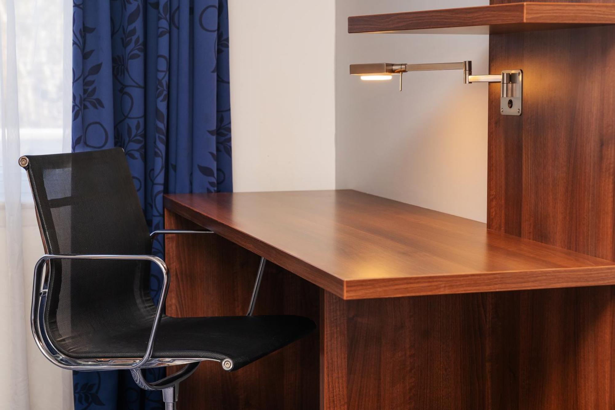 Holiday Inn Express Cambridge Duxford M11 Jct 10 By Ihg Eksteriør billede