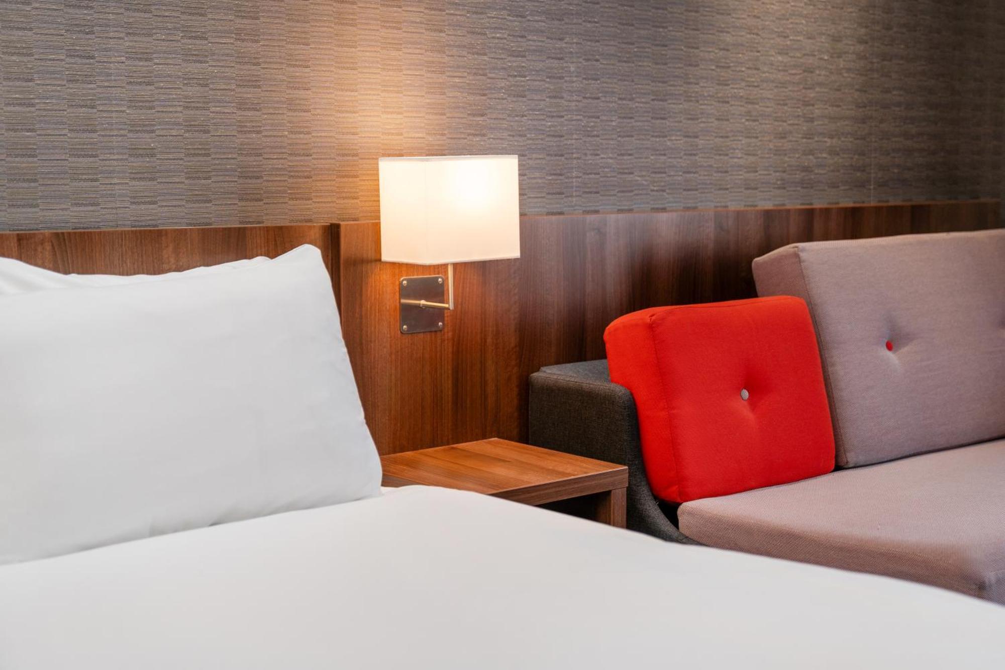 Holiday Inn Express Cambridge Duxford M11 Jct 10 By Ihg Eksteriør billede