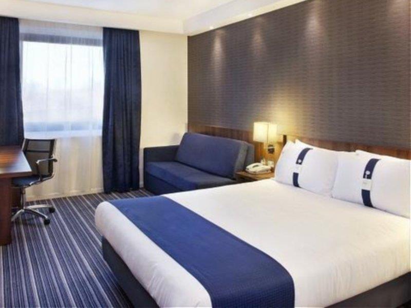 Holiday Inn Express Cambridge Duxford M11 Jct 10 By Ihg Eksteriør billede
