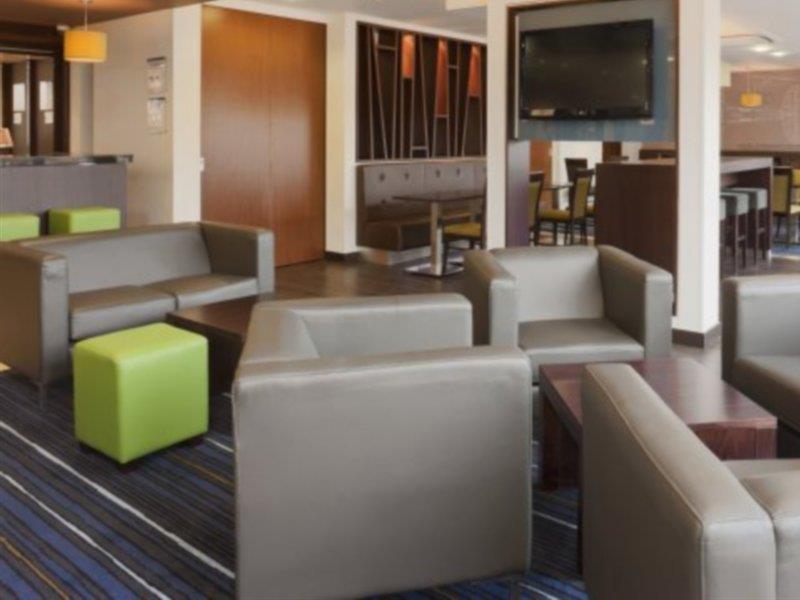 Holiday Inn Express Cambridge Duxford M11 Jct 10 By Ihg Eksteriør billede