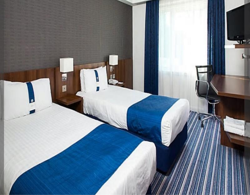 Holiday Inn Express Cambridge Duxford M11 Jct 10 By Ihg Eksteriør billede