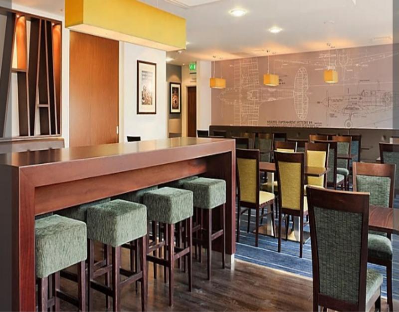 Holiday Inn Express Cambridge Duxford M11 Jct 10 By Ihg Eksteriør billede